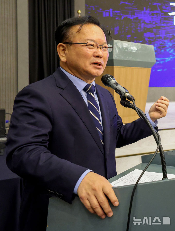 김부겸 더불어민주당 대구시장 예비후보가 28일 대구에서 열린 외국인 관광객 대구 유치를 위한 제안 토론회에서 발언하고 있다. 뉴시스