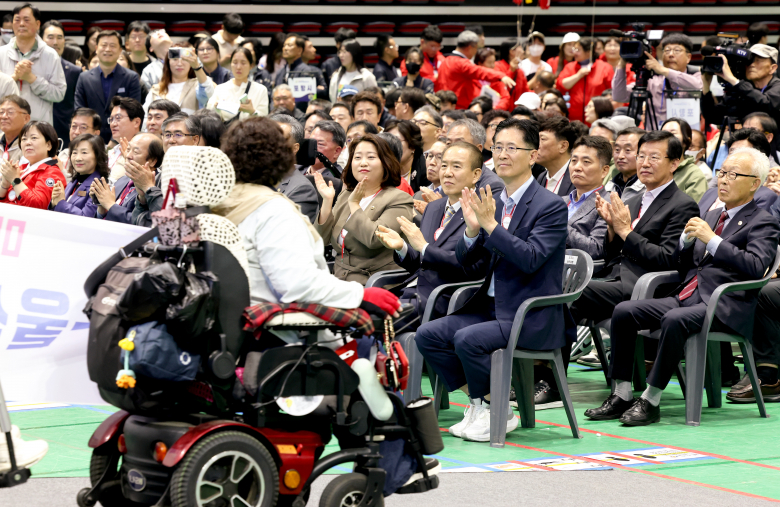 29일 안동체육관에서 ‘제28회 경북도장애인체육대회’ 개회식을 개최했다. <안동시 제공>